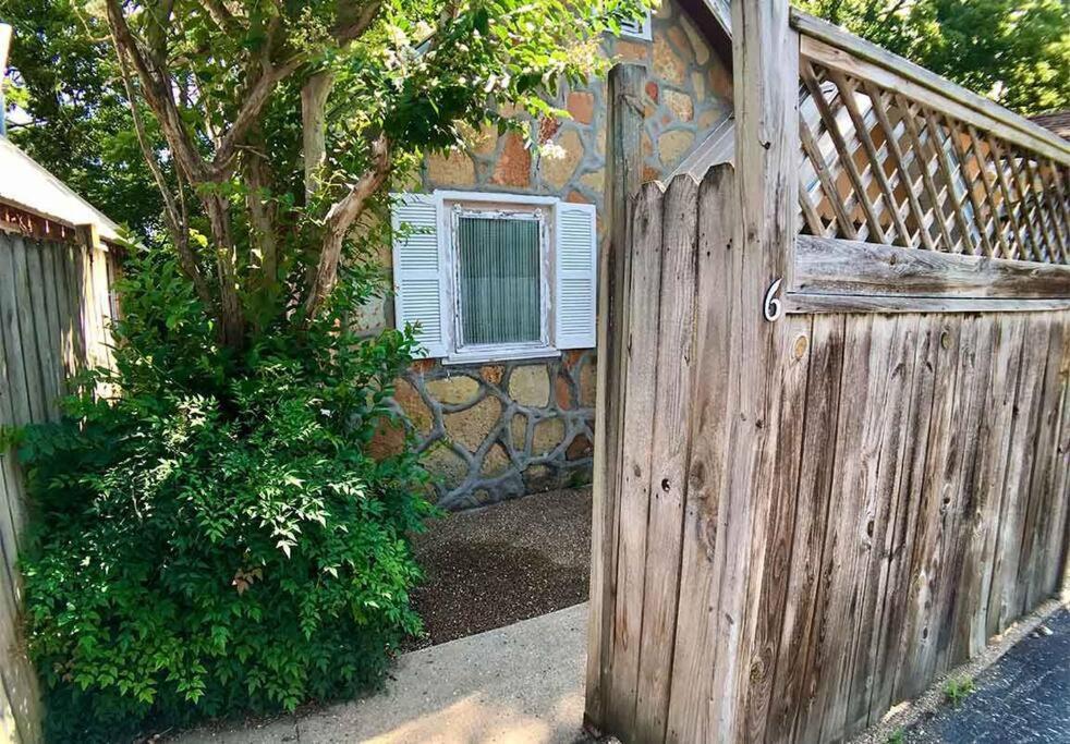 D'Vinery Rock Cottage/ #6 Eureka Springs Exterior foto